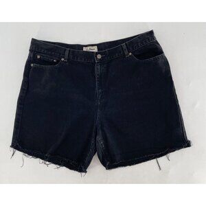 L.L.Bean Plus Size Black Straight Fit Cut Off Raw Hem Shorts Size 20‎